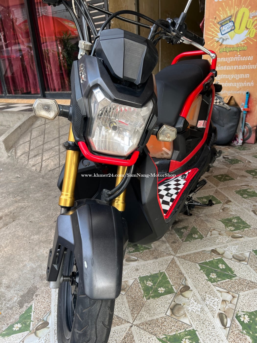 Zoomer 2018 ស្អាត