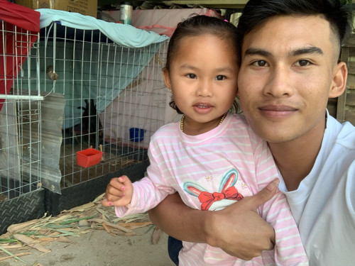 មេីលលេងកម្សានបងប្អូន ចាប់អារម្មណ៍ចង់បានអាចឆាតមកសួរតម្លៃរបាន