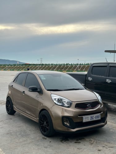 ឡាន​សម្រាប់​លក់