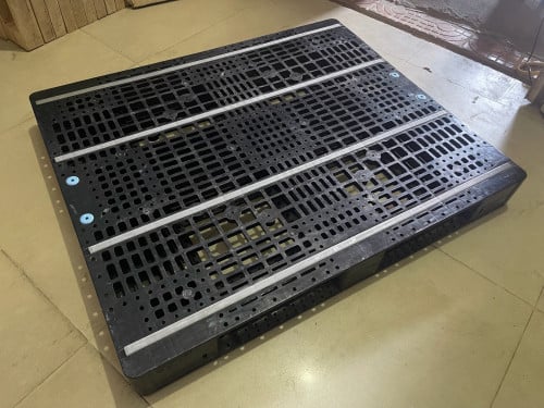 បាឡែតជ័រខ្នាត 100cm x 120cm