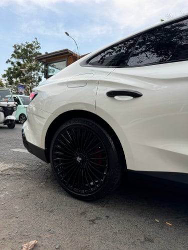 លក់យ៉ាន់ឡានខ្មៅរង្វង់ 19'