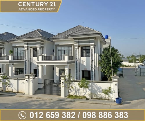 (English Below) 🏘វីឡាទោល (កែង) សម្រាប់ជួល ក្នុងបុរី C&T Villa (កូដ៖ A06-060678)