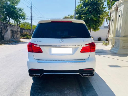 គ្រឿងឡើងសេរី Mercedes GL ពីឆ្នាំ 2013-16 ចង្កៀងស្រិន