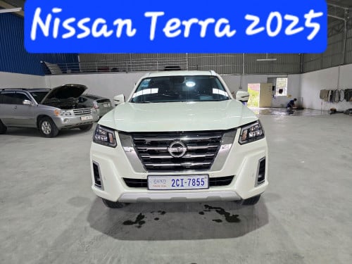 លក់Nissan Terra 2025