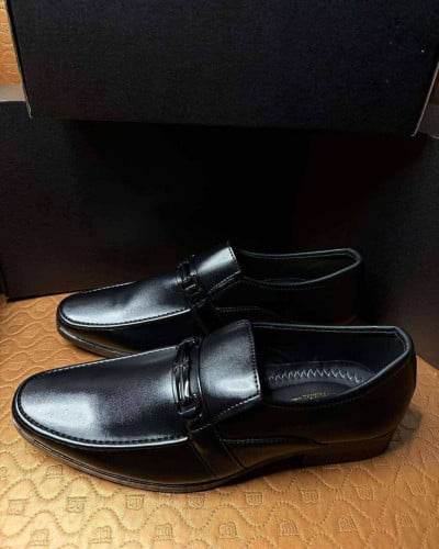 ស្បែកជើងប៊ូកែងPEDROLV H🔥