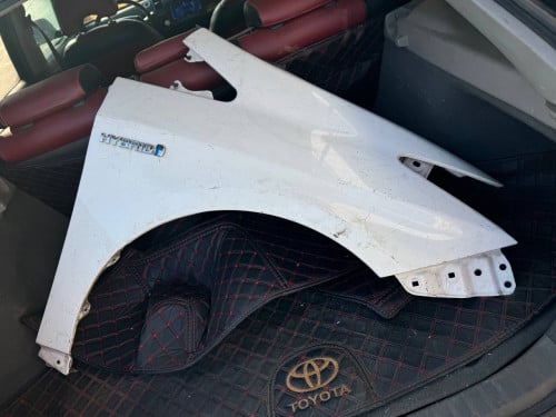 ថ្ពាល់មុខ​ Prius 2012-2015 ហ្សីន​ មានជ័រទ្រកាង