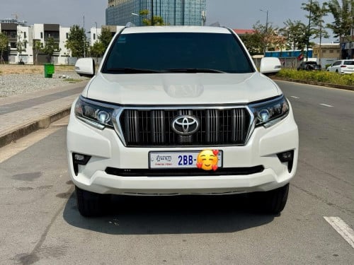 ស្តុកថ្មី Toyota land cruisers Prado 2010 up 2021 សាំង អូតូកាប់ពីតាស់ ធានាឡាន អត់បុក អត់កាត់ត