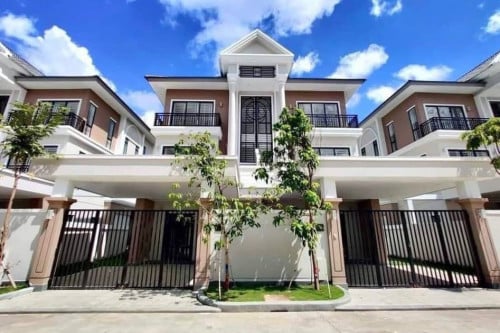 🏘️#បុរីប៉េងហួតបឹងស្នោរ  ផ្លូវជាតិលេខ១Twin A Villa For Sale / វីឡាភ្លោះ អេសម្រាប់លក់បន្ទាន់