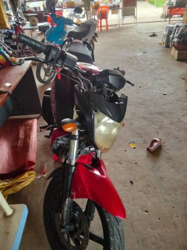 លក់​ម៉ូតូ​ YAMAHA FZ 153cc មាន​កាត​ត្រឹម​ត្រូវ​ ប្រញាប់​លុយ​