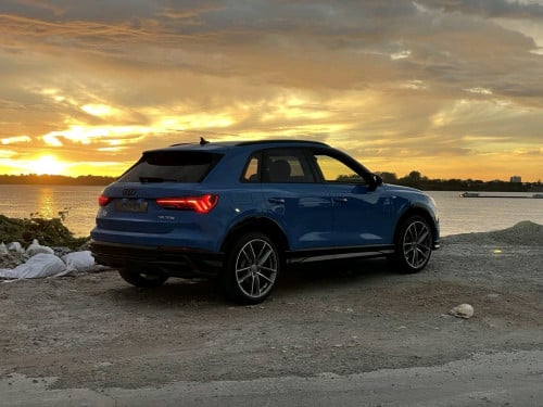2020 l Audi Q3 l 35 TFSI l MMI Touch l 360 Camera l B & O Speakers