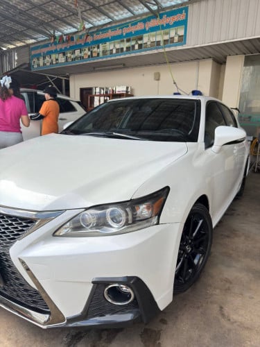 CT 200h 2012 For Rent /出租