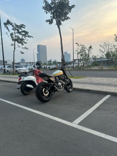 Ducati scrambler 803