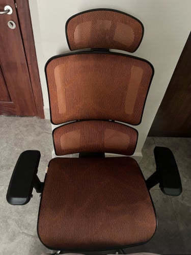 Ergonomic gaming chair