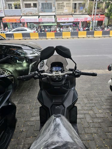 Honda ADV 2023 160cc ក្រុមហ៊ុន