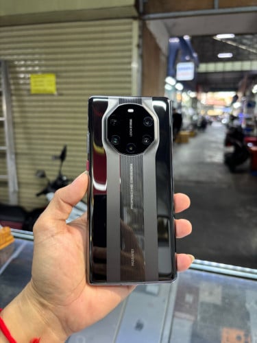 Huawei Mate40pro Porsch Design 256G Ram8G Sim2 CH ម៉ាសុីនអេក្រង់ស្រុីន