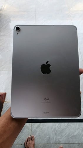 ipad 11-inch 64GB SIM Wi-Fi សំណុំសីនថ្មនៅកាន់ល្អ