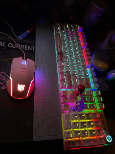 Keyboard +mouse pink color second hand