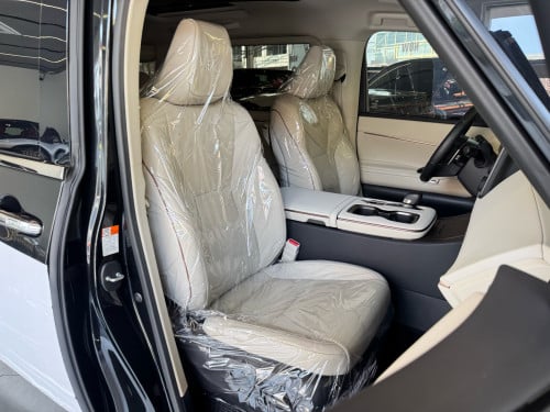 Lexus Lm350h 2025 7 Seat 7000km