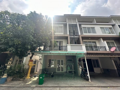 Link house LC2 side 1m for Rent  at Borey Peng huoth Boeng snor project Mercurean II ( A-31