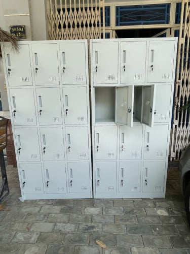 Locker 12doors