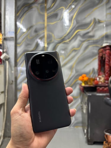 Mi15Utra 256G Ram12G Sim2 CH ម៉ាសុីនសានុំស្រុីន