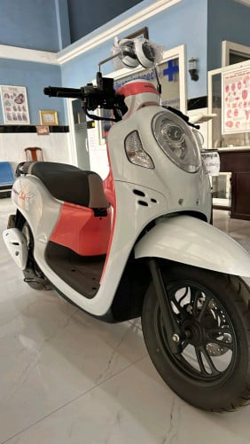 Scoopy24 ខ្ចីណាស់