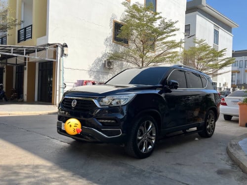 SUV 7seats Rexton G4 1300$