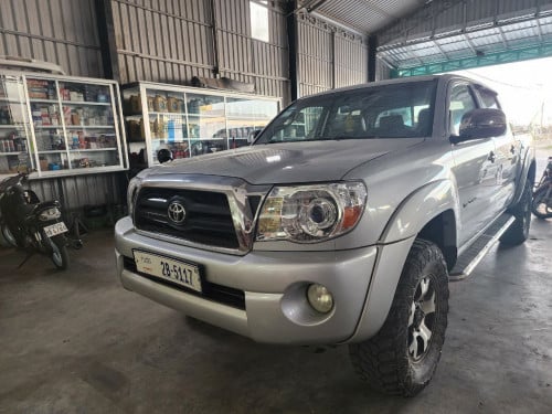 TACOMA 2005 For Rent /出租