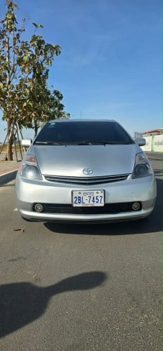 Toyota Prius 2006 Half full