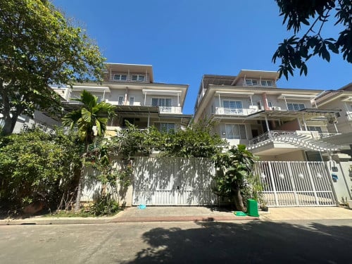 Twin villa for Rent at Borey Peng huoth Boeng snor project Athina ( A-97 )