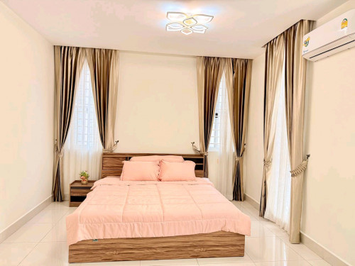 Twins villa For Rent / Borey Peng Huoth Bueng Snor