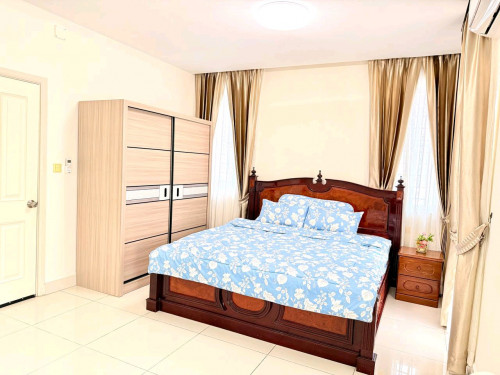 Twins villa For Rent / Borey Peng Huoth Bueng Snor