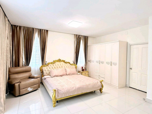 Twins villa For Rent / Borey Peng Huoth Bueng Snor