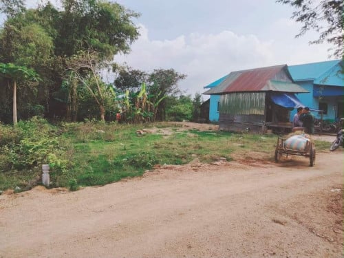 ដីលក់