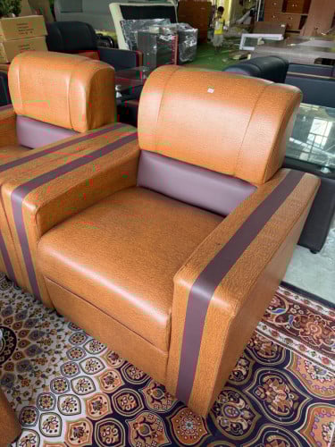 មានច្រេីន