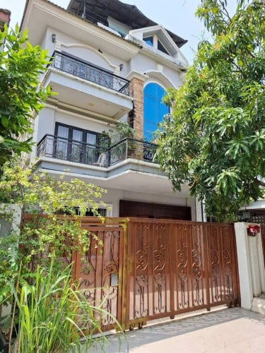 វីឡាភ្លោះពីរសម្រាប់លក់ក្នុងបុរី វិមានភ្នំពេញ 598 គម្រោង​ទី1