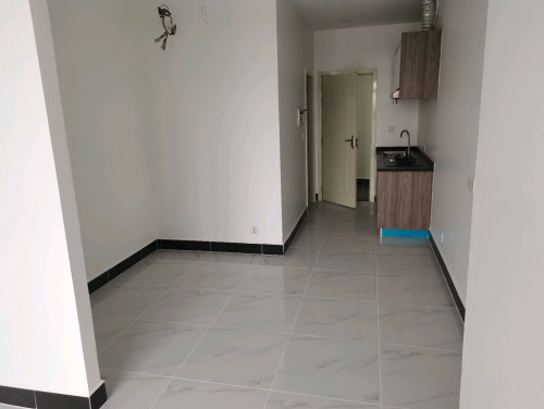ខុនដូលក់បន្ទាន់Krong Akreiy Ksatr ,East Land mini condo