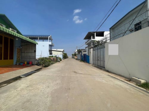 🔰ឃ្លាំងសម្រាប់ជួលនៅឃ្មួញ សែនសុខ។