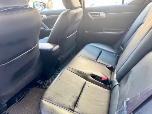 🚘 បង់រំលស់​១០០%ពុំចាំបាច់មានប្រាក់ចូលរួម​💰ការប្រាក់​0.65%  ​2012 Lexus CT 200h F-sport full option