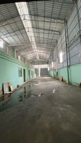 ដី នឹង ឃ្លាំងសម្រាប់លក់ ( warehouse for sale)