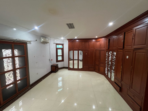 11 Bedroom Big Villa for Rent in Khan Meanchey