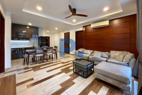 180 SQM!!! Spacious 3 Bedrooms Apartment for RENT in BKK1