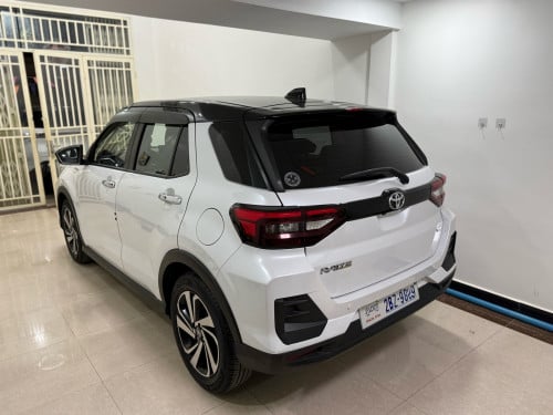 2023 TOYOTA RAIZE ដំបូលខ្មៅ