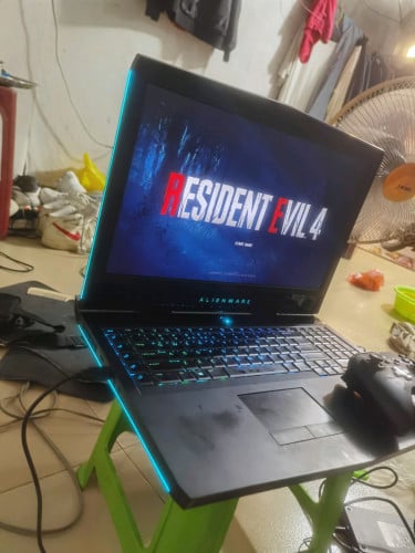 alienware 17 R5 i7 8th ram 16g m2 256g hdd 1t gtx 1070 8g 435$