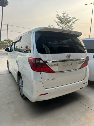 Alphard 2012