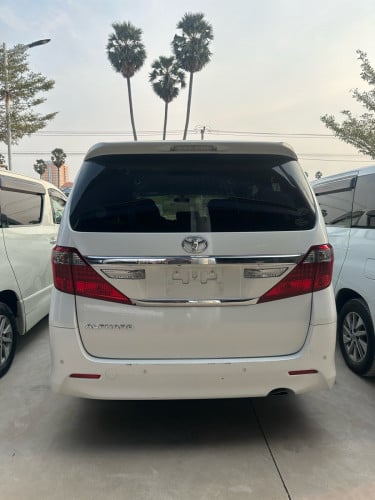 Alphard 2012