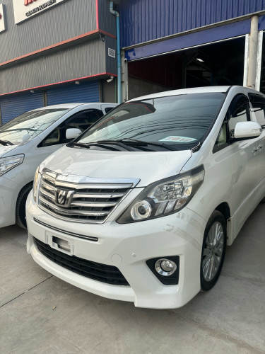 Alphard 2012