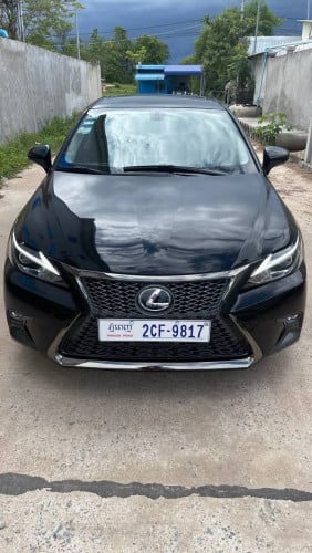 CT 200h 2013 For Rent /出租