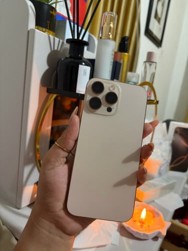 iPhone 16 pro max  XA ប្រអប់ខ្សែសាក