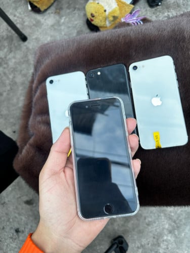 Iphone SE4 64GB ស្នុំៗ
